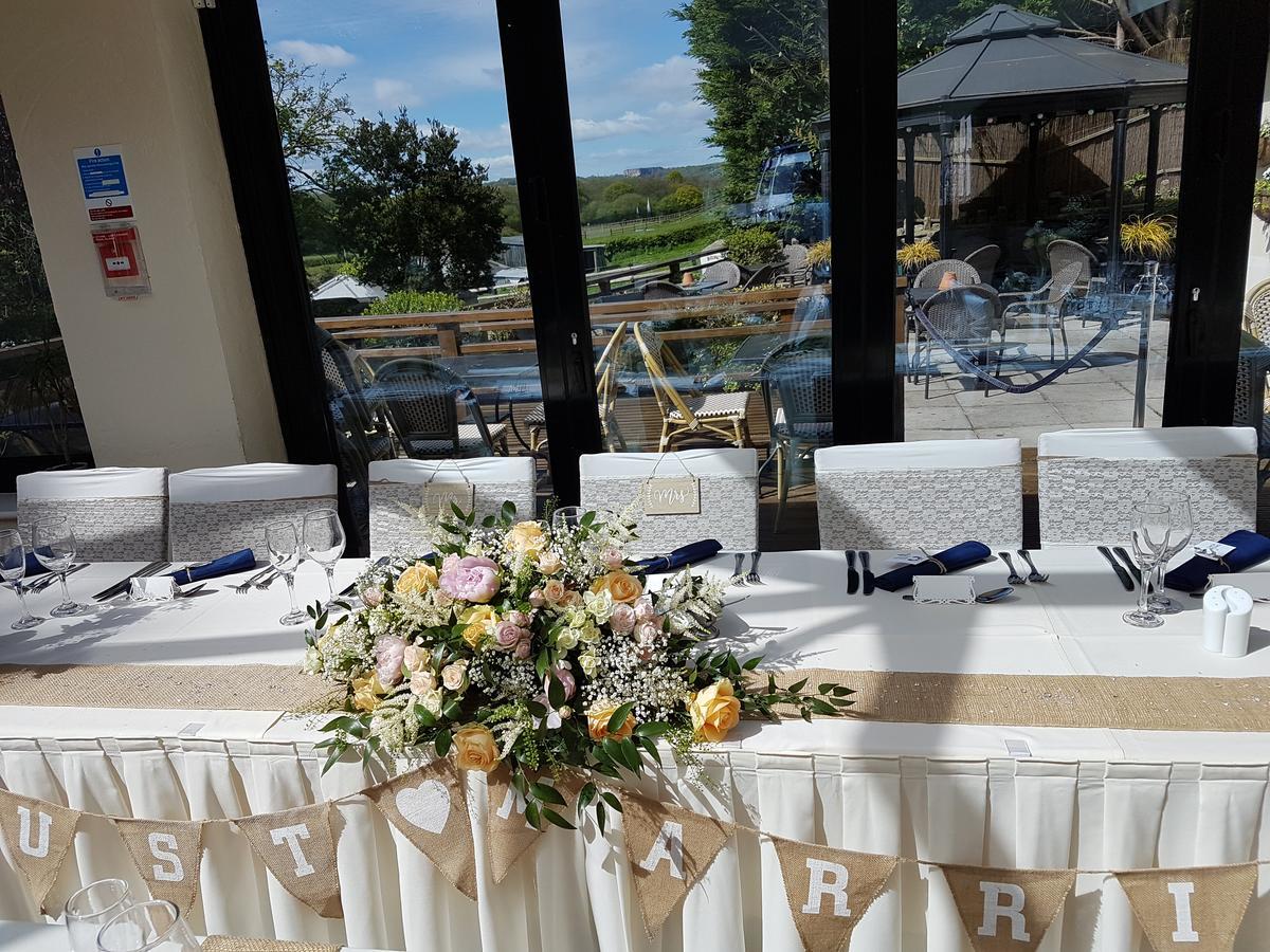 ניופורט The Old Barn Inn מראה חיצוני תמונה