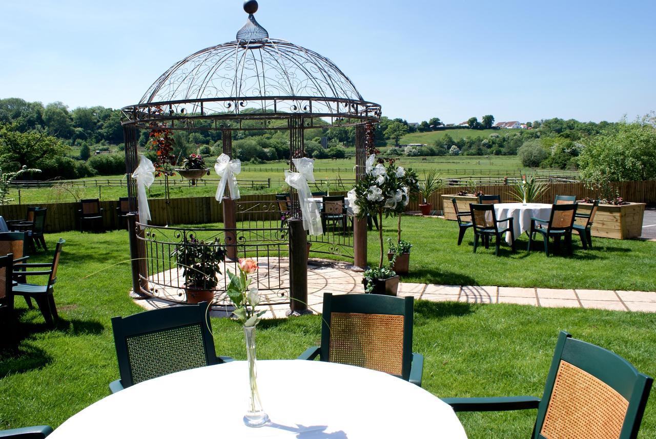 ניופורט The Old Barn Inn מראה חיצוני תמונה