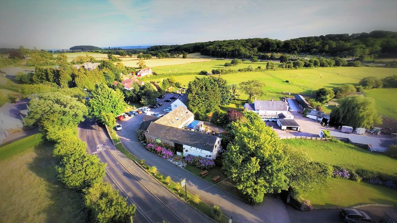 ניופורט The Old Barn Inn מראה חיצוני תמונה
