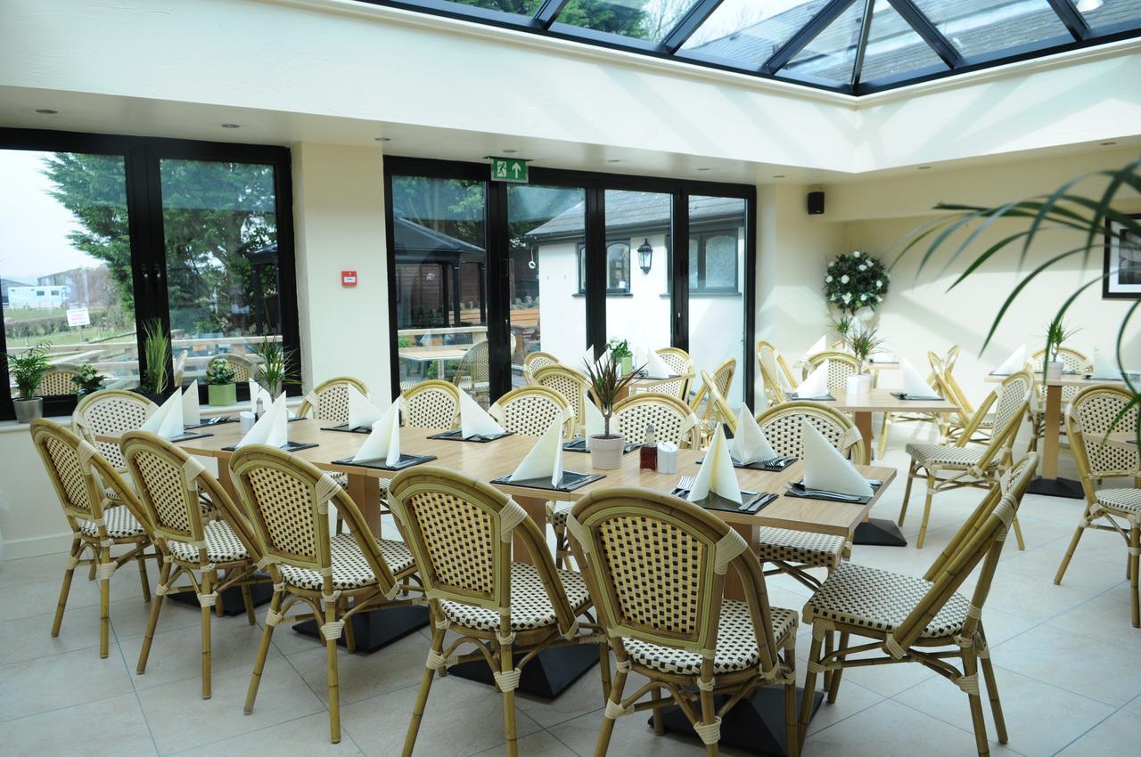 ניופורט The Old Barn Inn מראה חיצוני תמונה